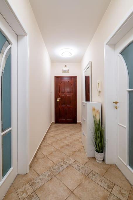Varna Central 2Bdrm Apartment Экстерьер фото